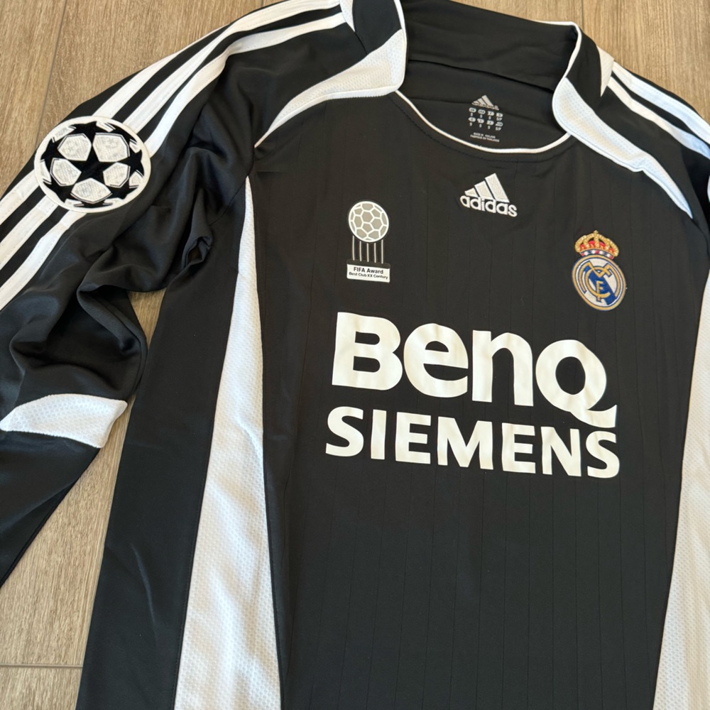Real Madrid Retro Beckham 23 - Picture 5 of 6